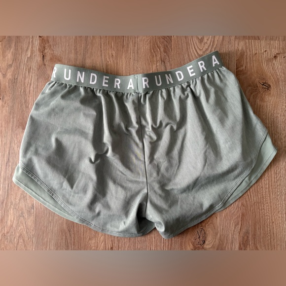 Under Armour Women's Green Play Up 3.0 Athletic Shorts - Picture 7 of 7